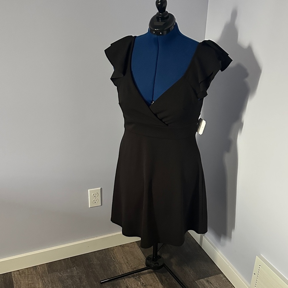 ✨Free Gift w/Purchase✨ Altar'd State Black Mini Dress